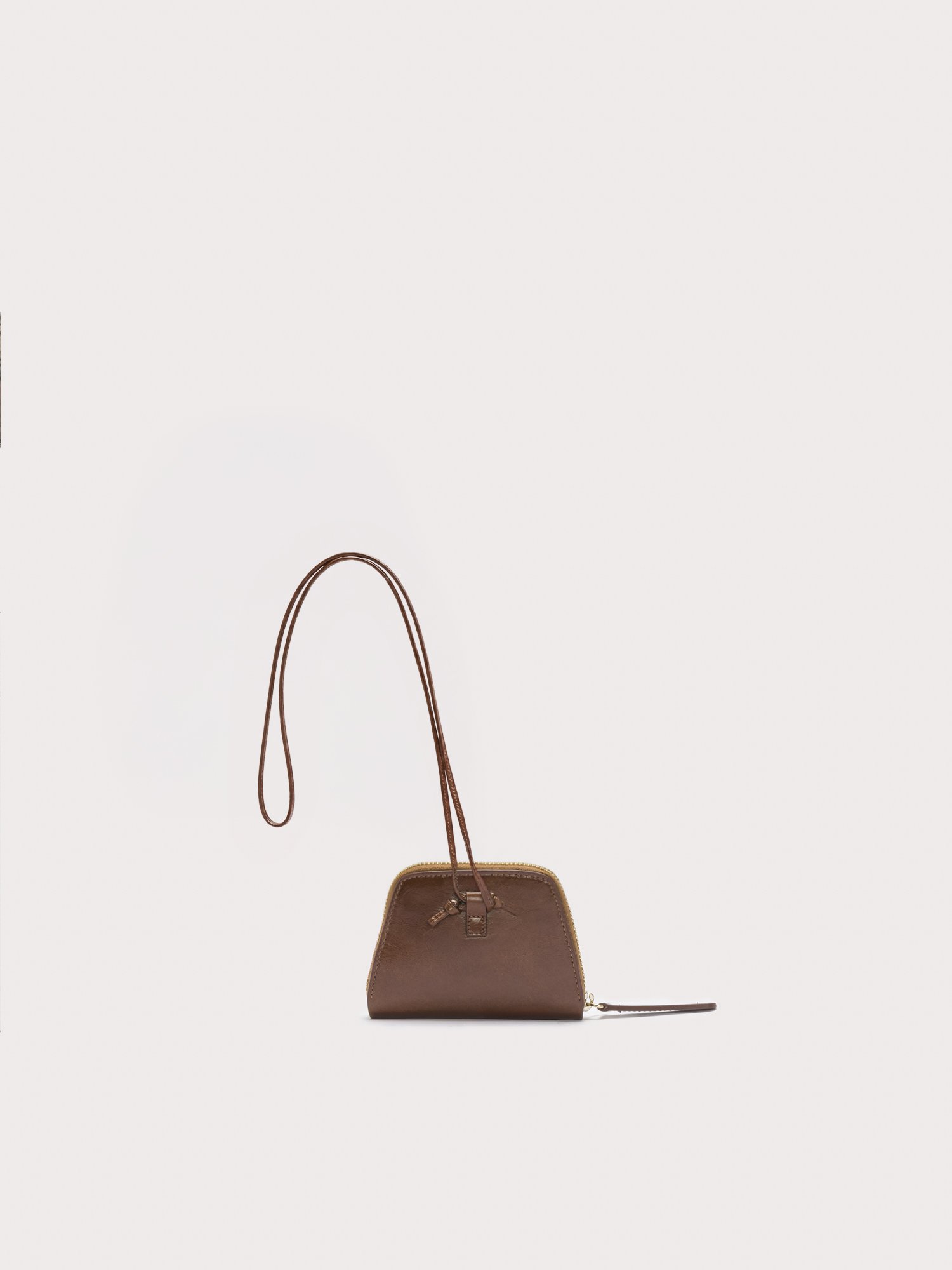 leo crinckled brandy 1 copia.jpg