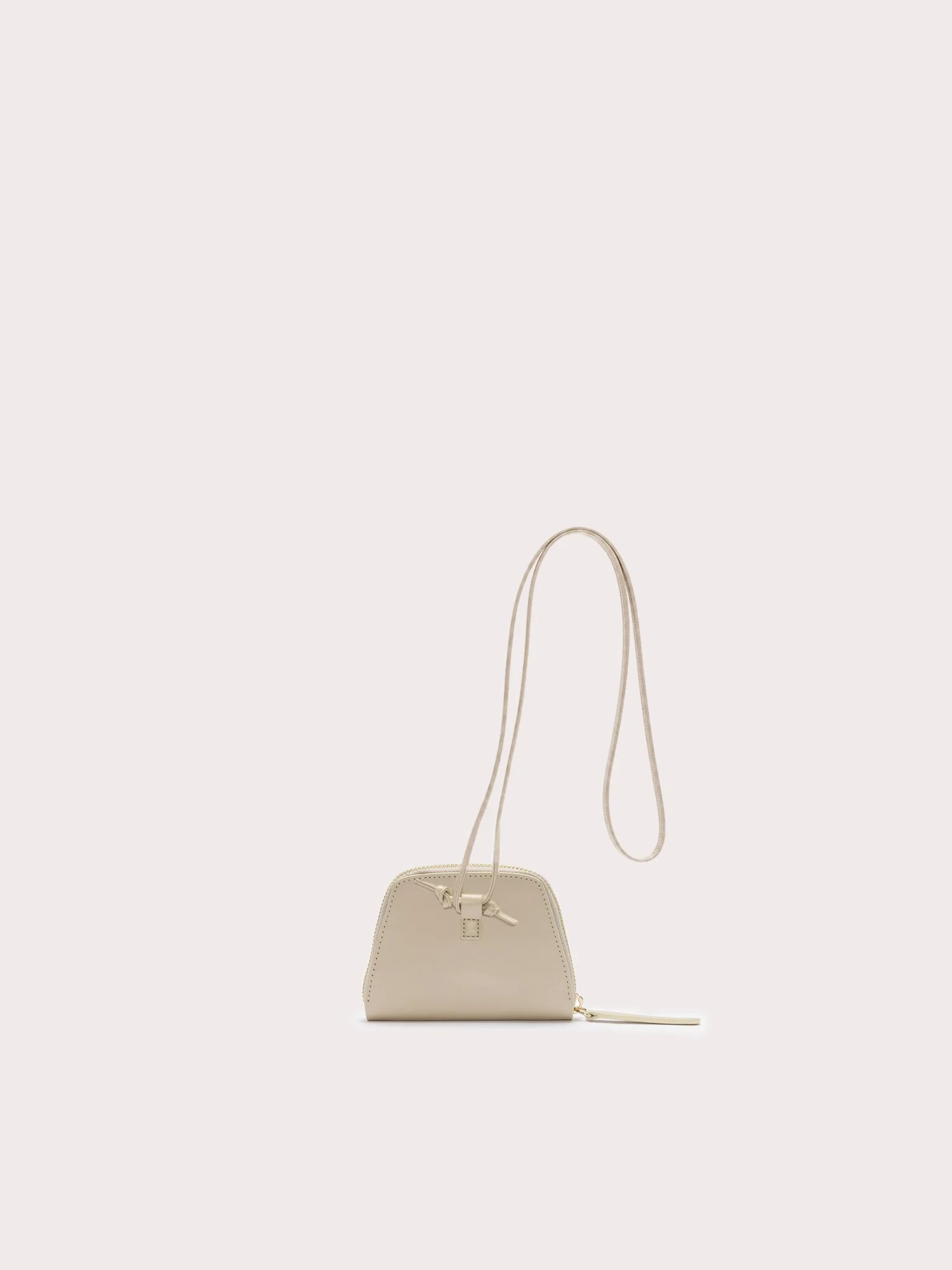 leo crinckled cream back.jpg