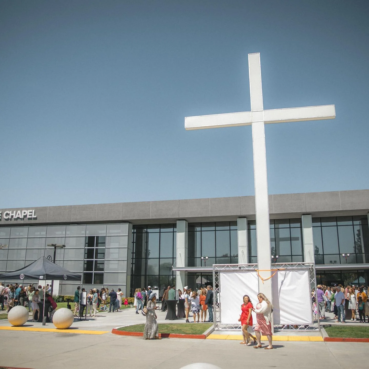 HAPPY EASTER! 🙌🏼💛 So many smiles because of what we have to celebrate through Jesus! What a weekend, we love you family 👏🏼