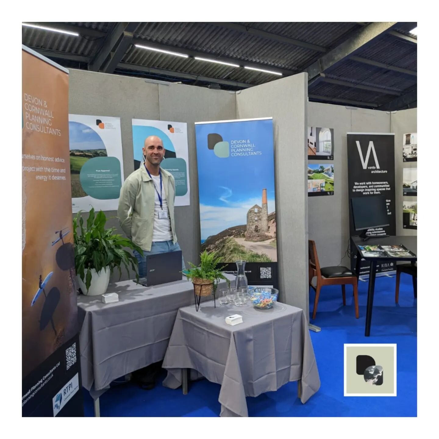 ⚪DAY ONE⚪

A few hours left of the first day of @cornwallselfbuildshow 

It's been great to meet so many new people and bump into some former clients as well

If you're heading down this afternoon or tomorrow come and say hello to us at Lot 25 right 
