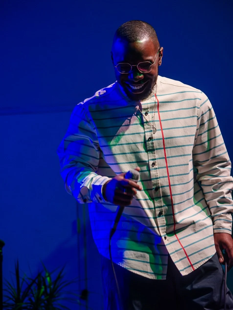 I start to think &amp; then I sink into the paper, like I was ink. When I&rsquo;m writing, I&rsquo;m trapped in between the lines&hellip; 📝 
📸: @foriamfire