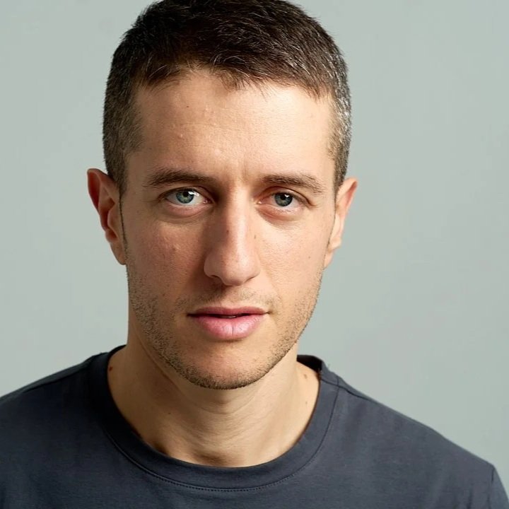 Joseph+Headshots0747.jpg