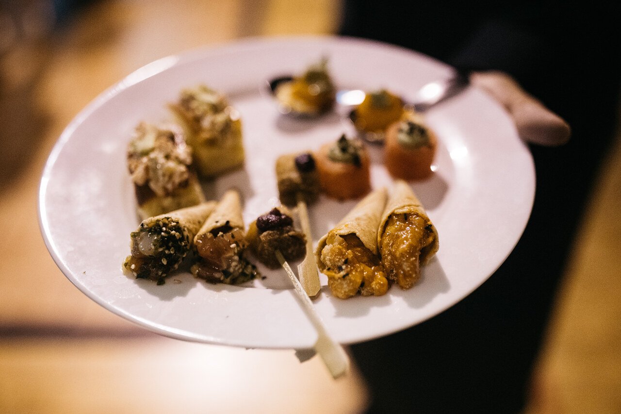 073-cocktail-hour-hors-doeuvres-plate-catering-bok-philadelphia.jpg