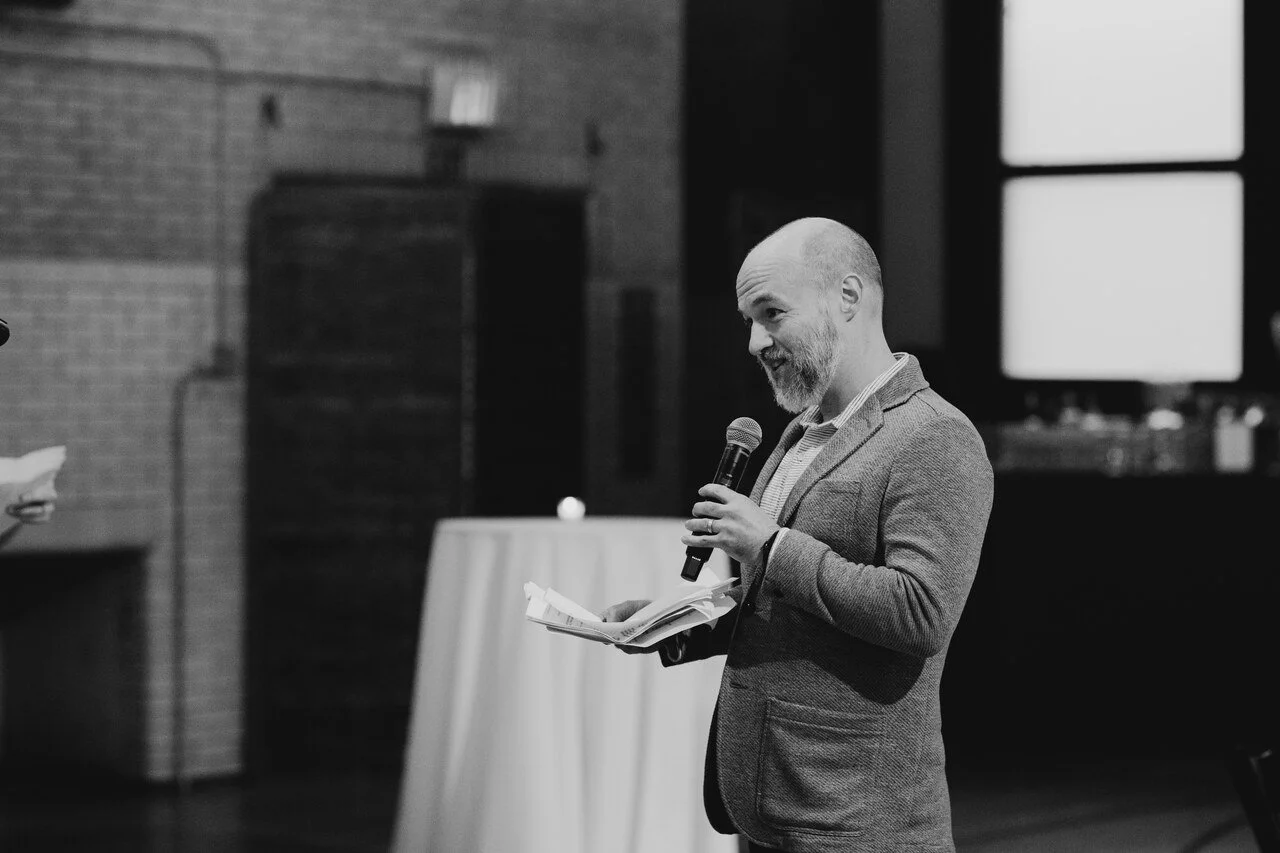 091-officiant-emcee-speech-dance-floor-black-white-bok-gymnasium.jpg