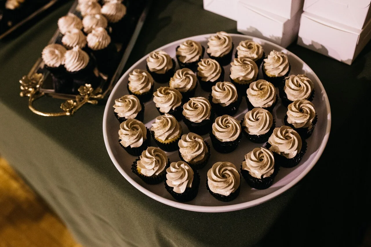 096-dessert-mini-cupcakes-dark-plate-reception-bok-philadelphia.jpg