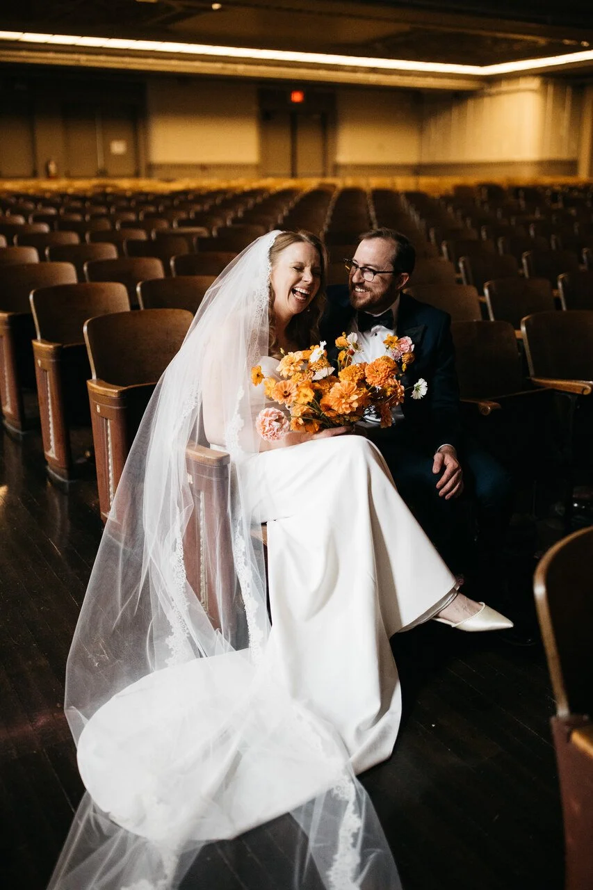 018-bride-portrait-veil-bouquet-auditorium-bok-philadelphia.jpg