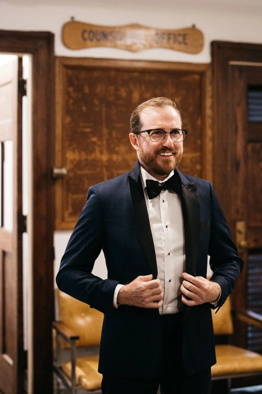 010-groom-portrait-tuxedo-warm-light-bok-philadelphia.jpg