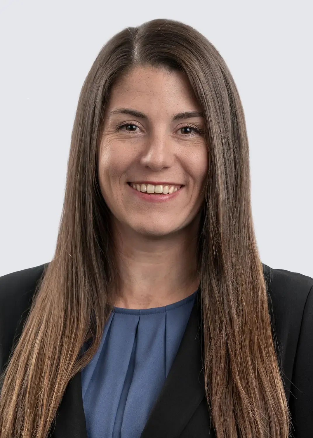 Corina Holland headshot