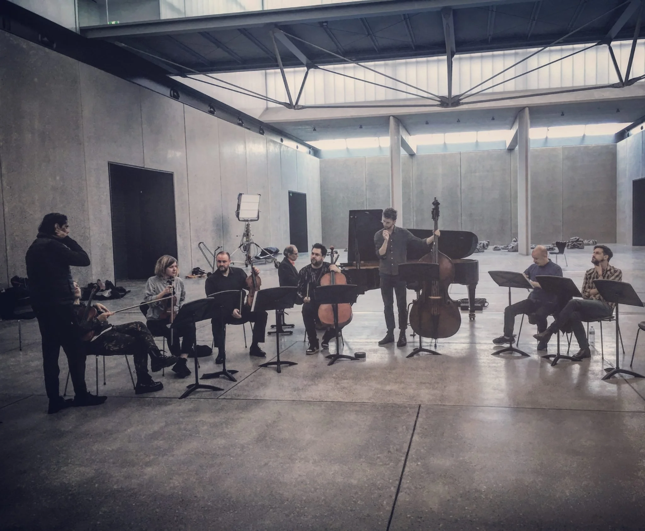 Jessica performs with William Barton at Dangroves