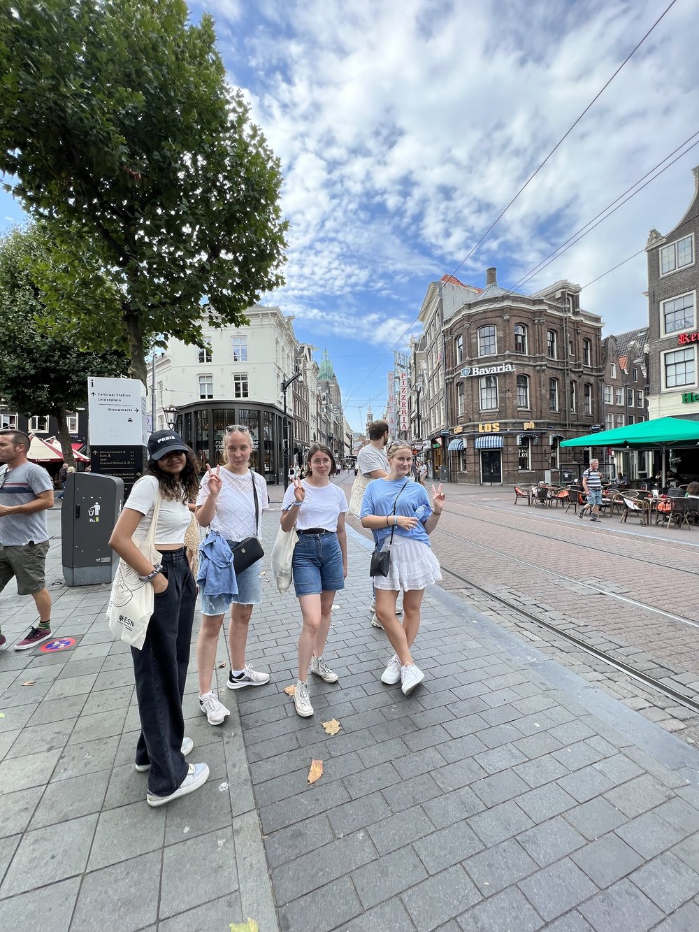  New friends in Rembrantplein 