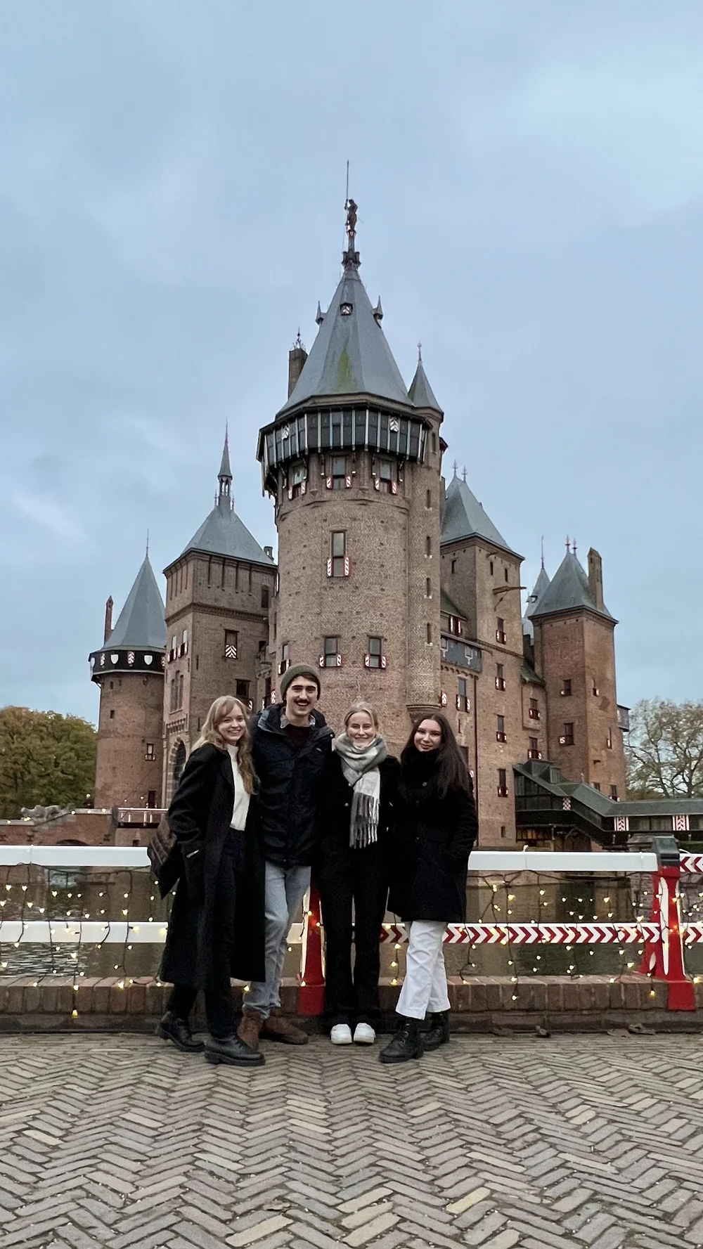  Lucas, Silje, Aceyla, and I at Kasteel De Haar 