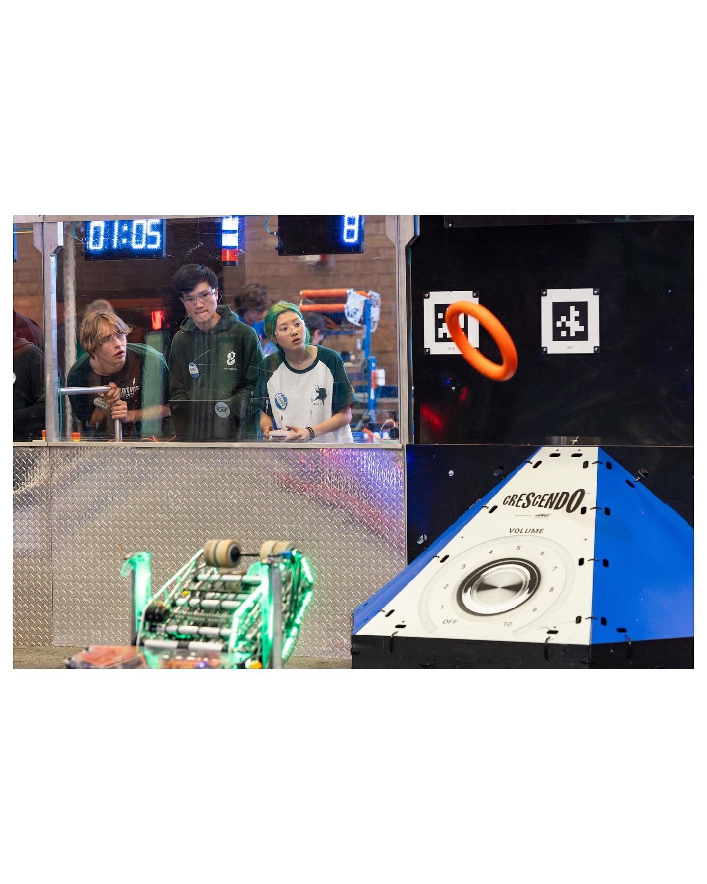 New thing I learned recently: high school robotics competitions are INTENSE ‼️

These teams built and controlled robots that had to zip through a course, pick up/shoot rings, and pull themselves up on chains in team elimination rounds