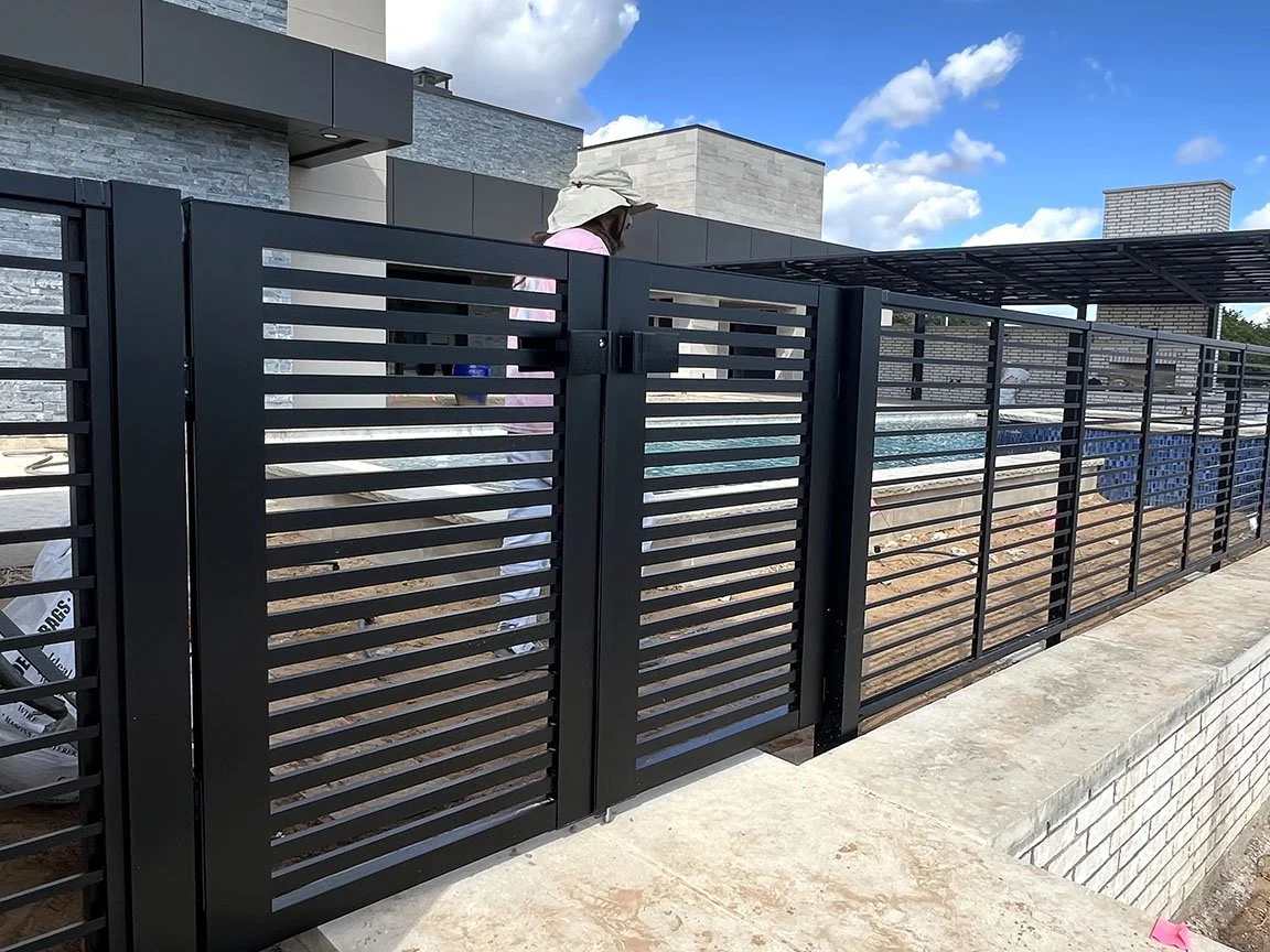 02-MCE-Y3+fence.jpg