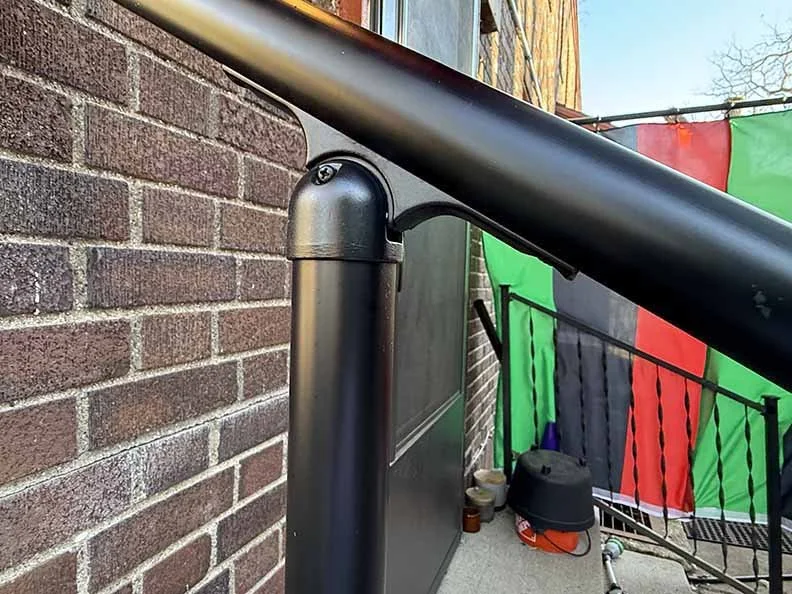 03 FEU-Railng-side.jpg