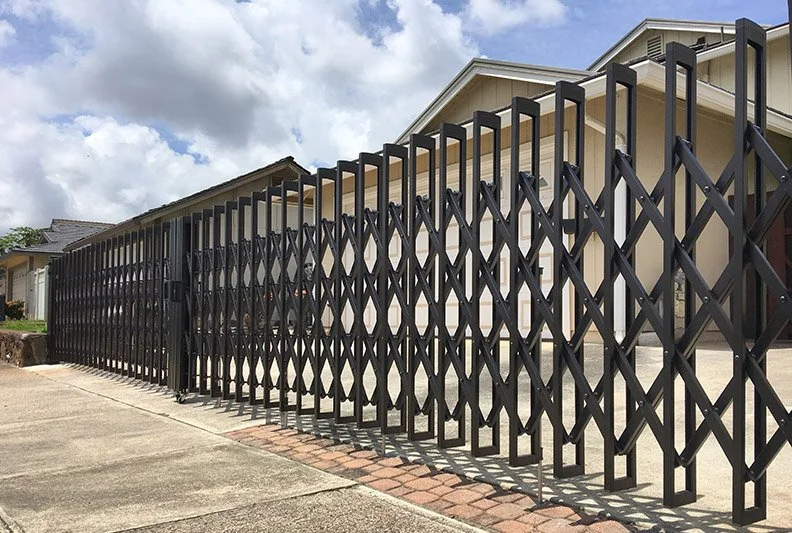 Telescoping Accordion Gate