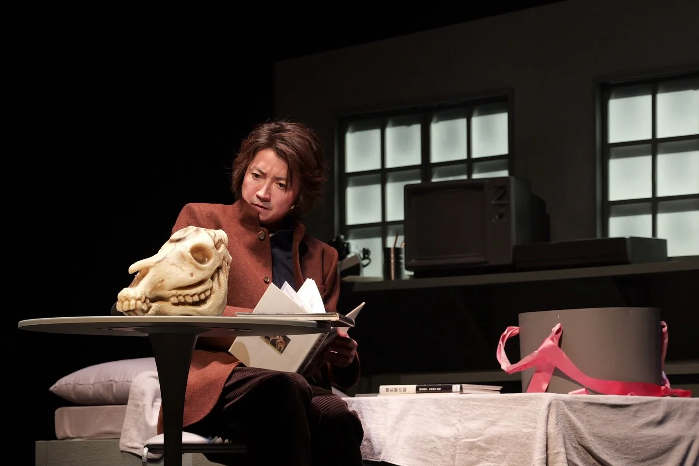 🦄舞台『世界の終りとハードボイルド・ワンダーランド』　囲み取材＆ゲネプロ　会場にて
📸舞台写真：渡部孝弘
🇫🇷フィリップ・ドゥクフレが描く
📖村上春樹の作品が舞台に。初日開幕！

#STARRingPerformingArts
#Stage #dance 
 #世界の終りとハードボイルドワンダーランド
@sekainoowari_stage 

投稿掲載は🇯🇵公演終了2026 年３月 1 日まで

🌍ワールドツアーも予定！