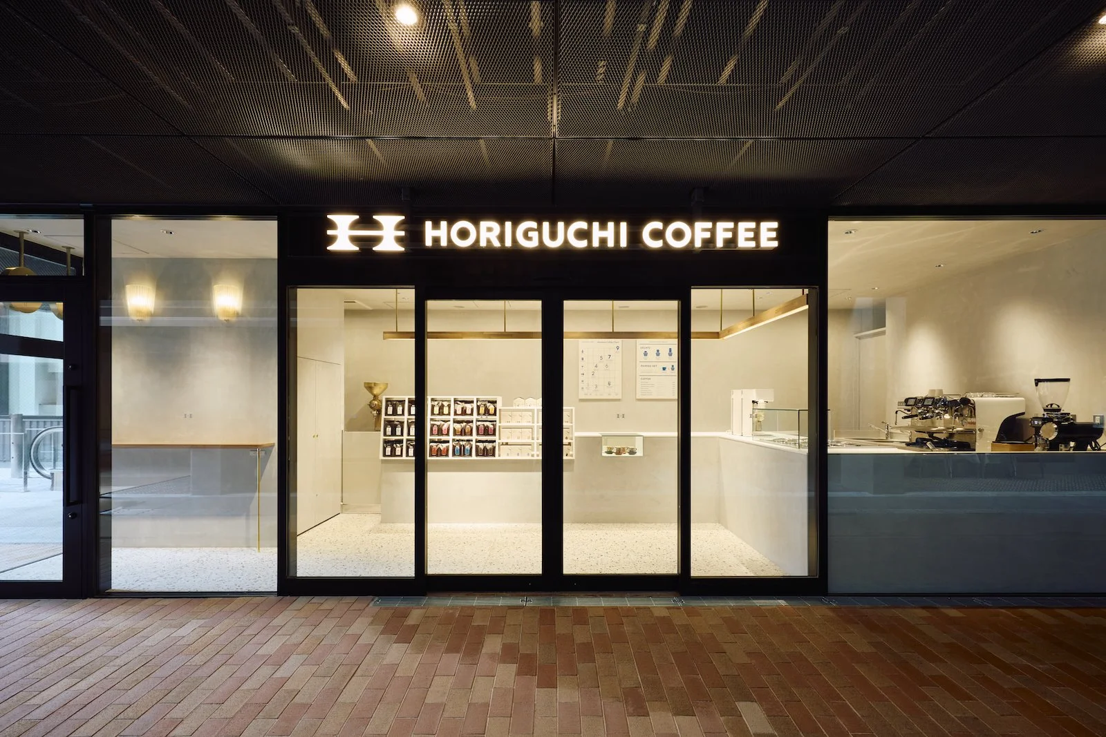 260226_堀口珈琲_関内店0330sSs.jpg