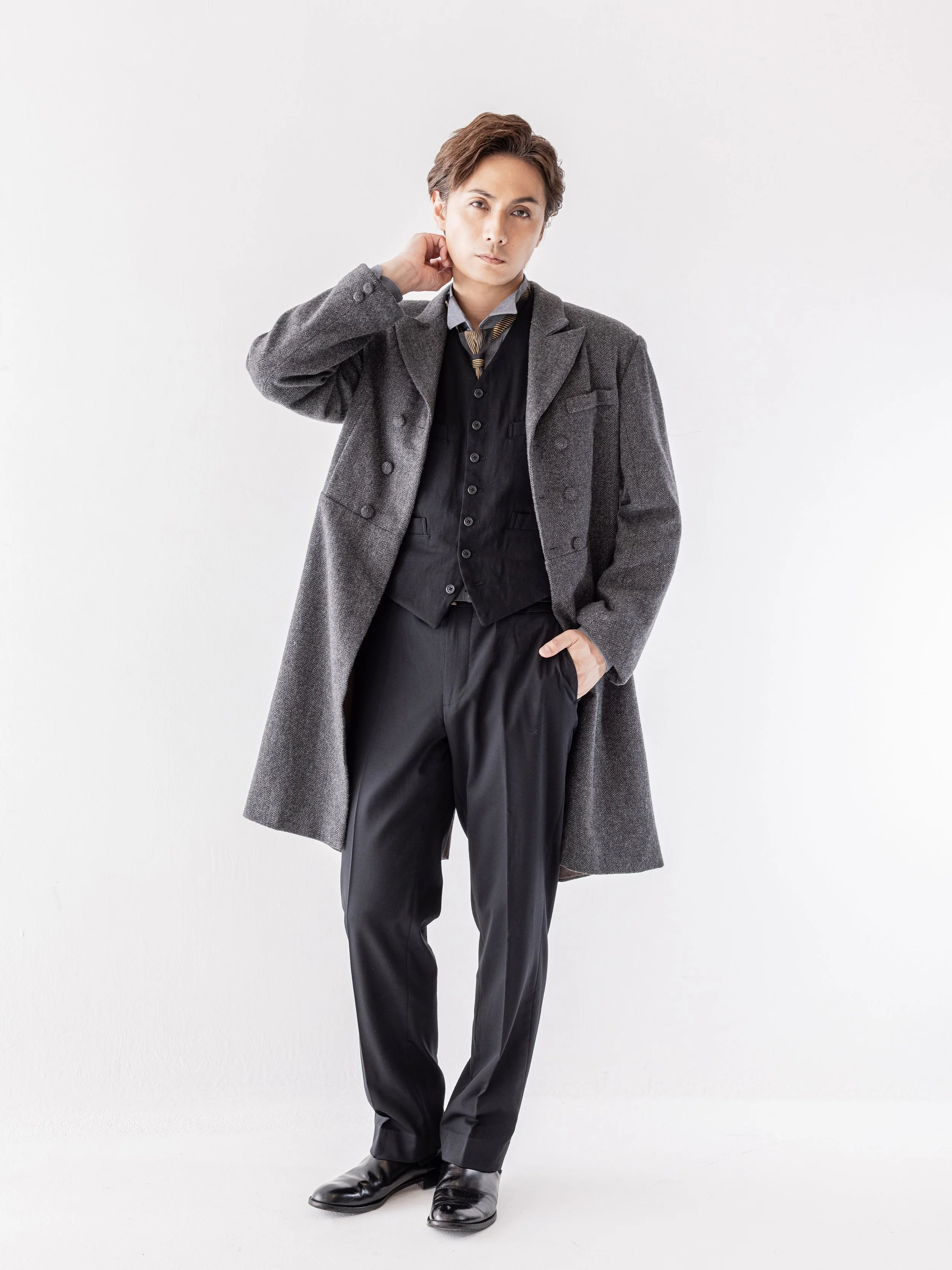 Starring Kazuki Kato

Jack the Ripper

Voice. Duality. Humanity.

Read the full story.
Link in bio.

#KazukiKato
#加藤和樹
#ミュージカルJTR
#ジャックザリッパー
#STARRingPerformingArts

Photo by Ayumi Yamazaki

STARRing MAGAZINE

Luxury Experiences / Travel / Performing