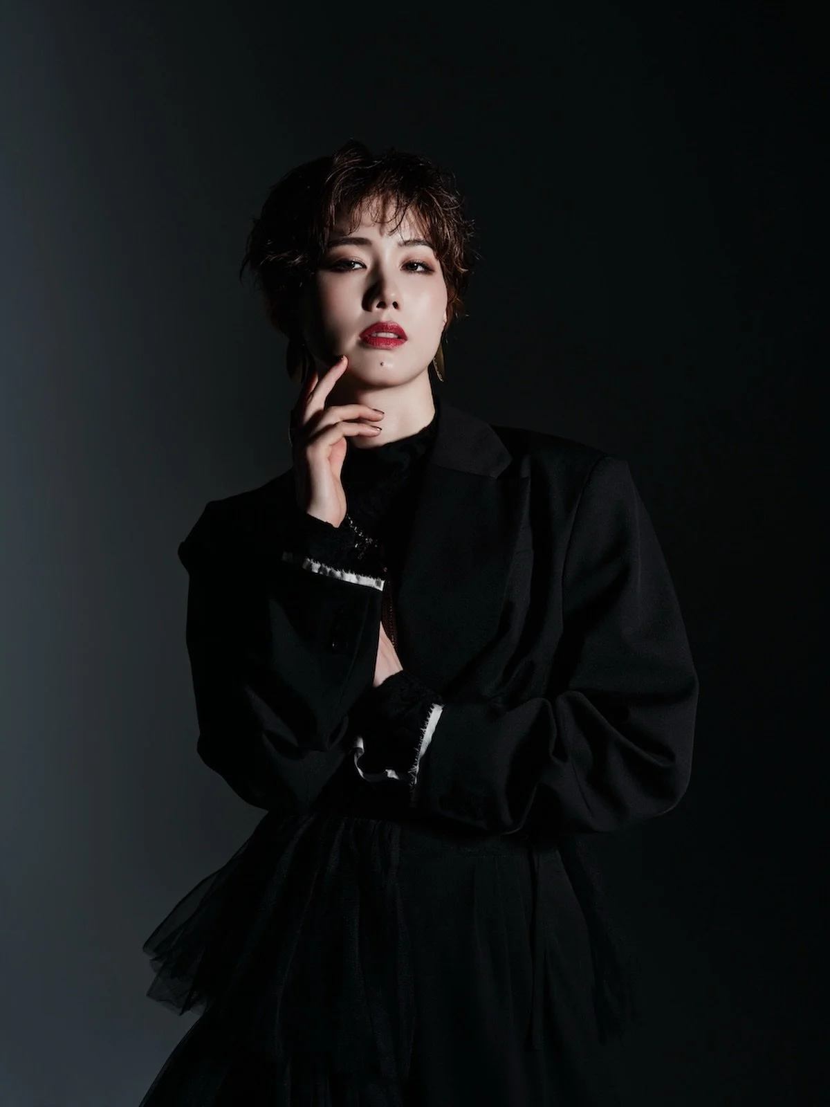 Starring ✦ THE ALUCARD SHOW
A New Challenge. A New World. Expression.

#彩風咲奈 #Artist #ALUCARDSHOW2026  #PerformingArts

Luxury Experiences / Travel / Performing Arts / Culture
STARRing MAGAZINE

Read the full story.
Link in bio.