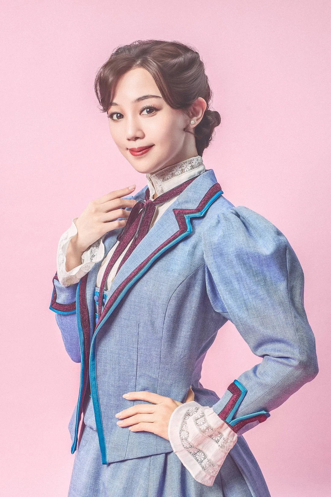 咲妃みゆインタビュー ミュージカル『レッドブック～私は私を語るひと～』主人公アンナが問いかける「違いを理解すること」から始まる物語