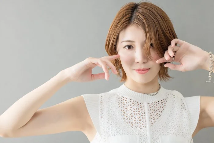 『2STEP』出演者リレー連載インタビュー、第3回 綾凰華さんを取材