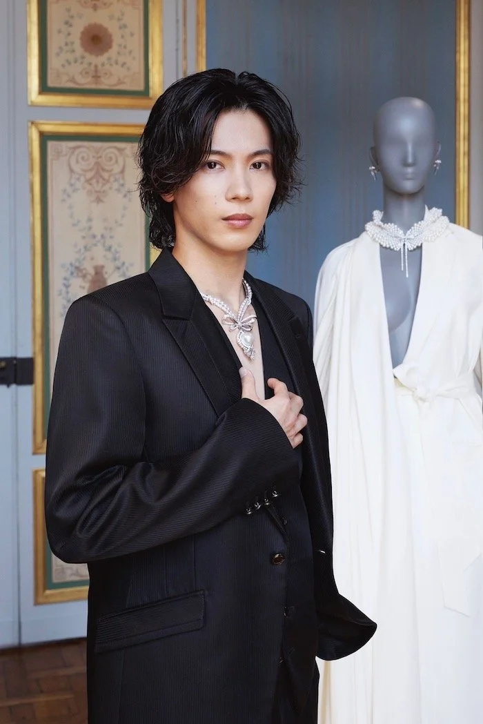 MIKIMOTO ミキモト 真珠王とその宝石店100年 Amazon.co.jp: MIKIMOTO―ミキモト 真珠王とその宝石店100年