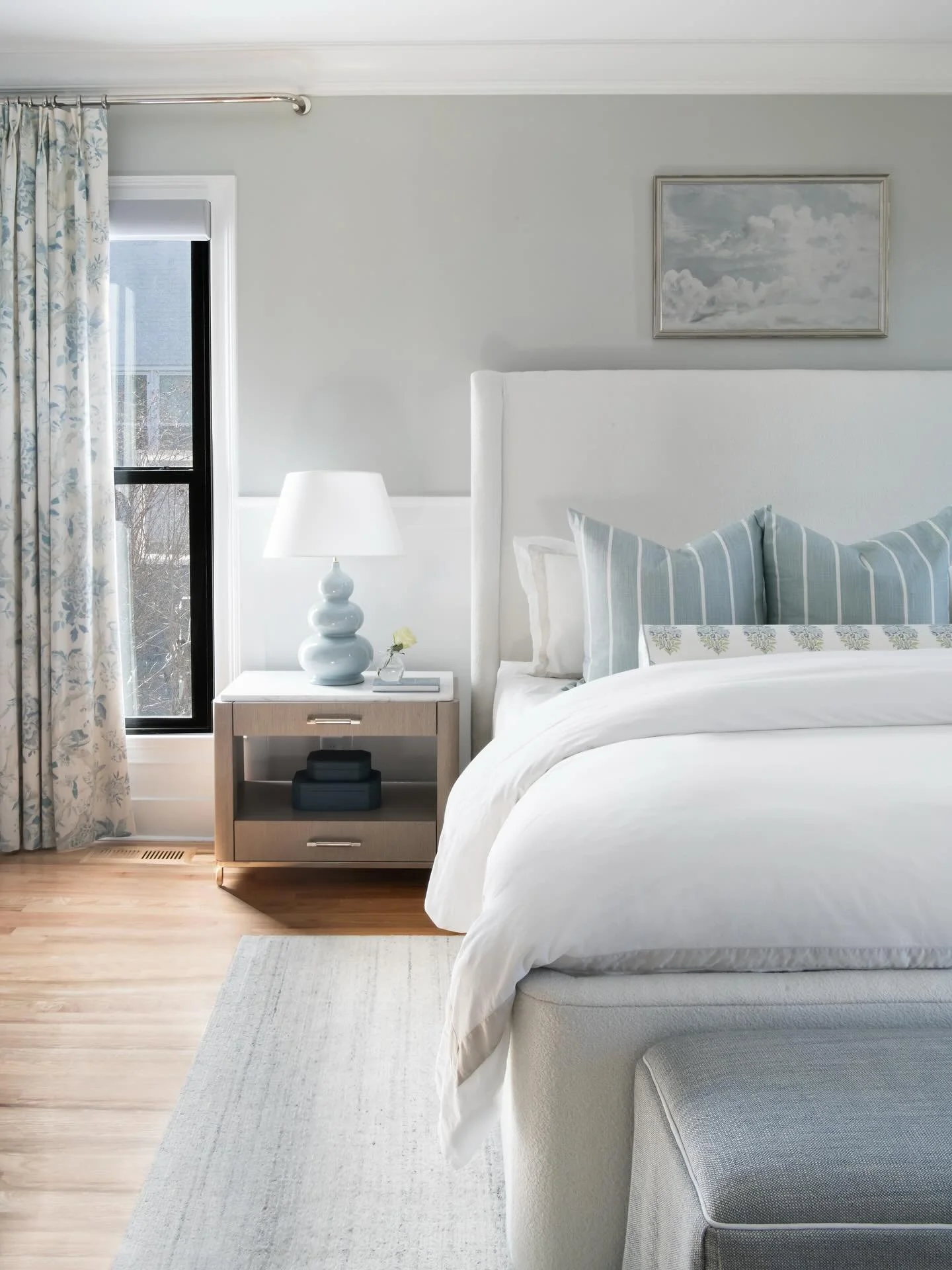 Design isn&rsquo;t just how the room looks but it&rsquo;s ultimately how the space makes you feel. Serene, calm, soft, light, traditional - the words my clients expressed how they wanted their bedroom to &ldquo;feel&rdquo; ☁️ and here you go! 

Also,