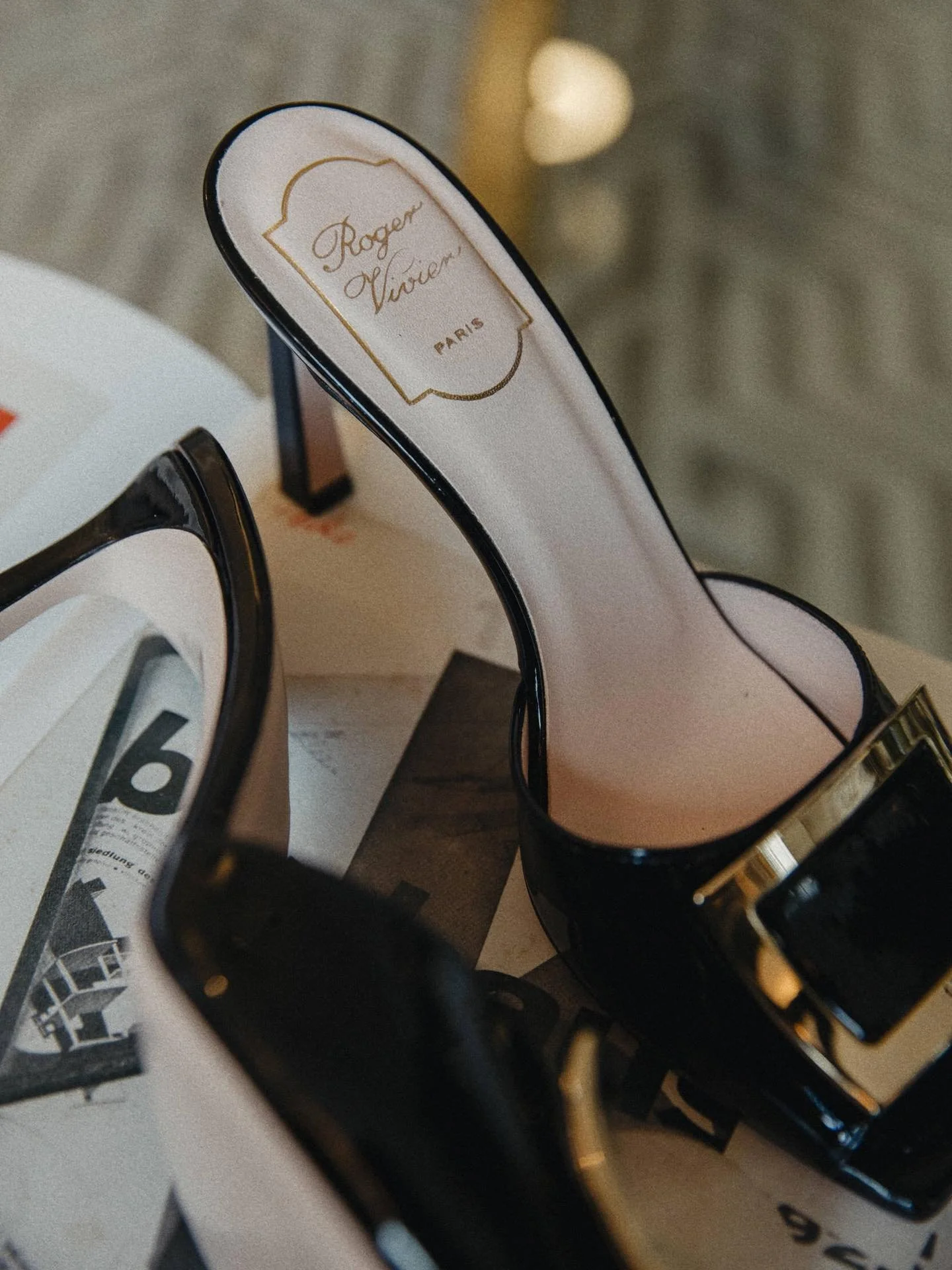 Roger Vivier para Virginia
.
.
.
#Caleidoscopia #bridalinspo #madridweddingphotographer