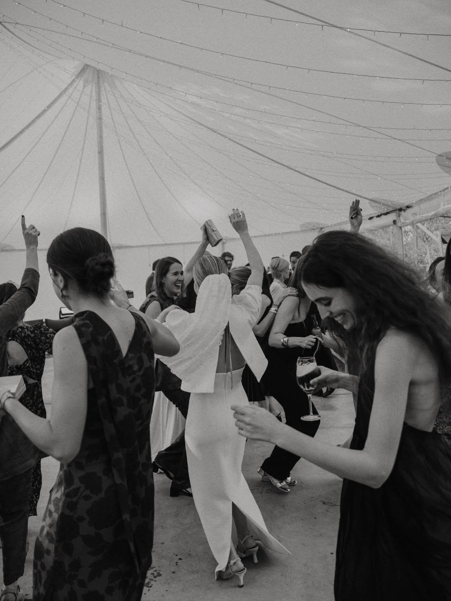 Like there is no tomorrow
.
.
.
#Caleidoscopia #Madridweddingphotographer