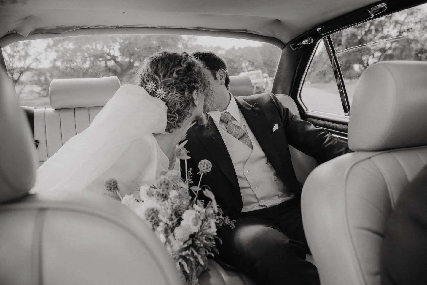 The kiss
.
.
.
#Caleidoscopia #madridweddingphotographer #madridwedding
