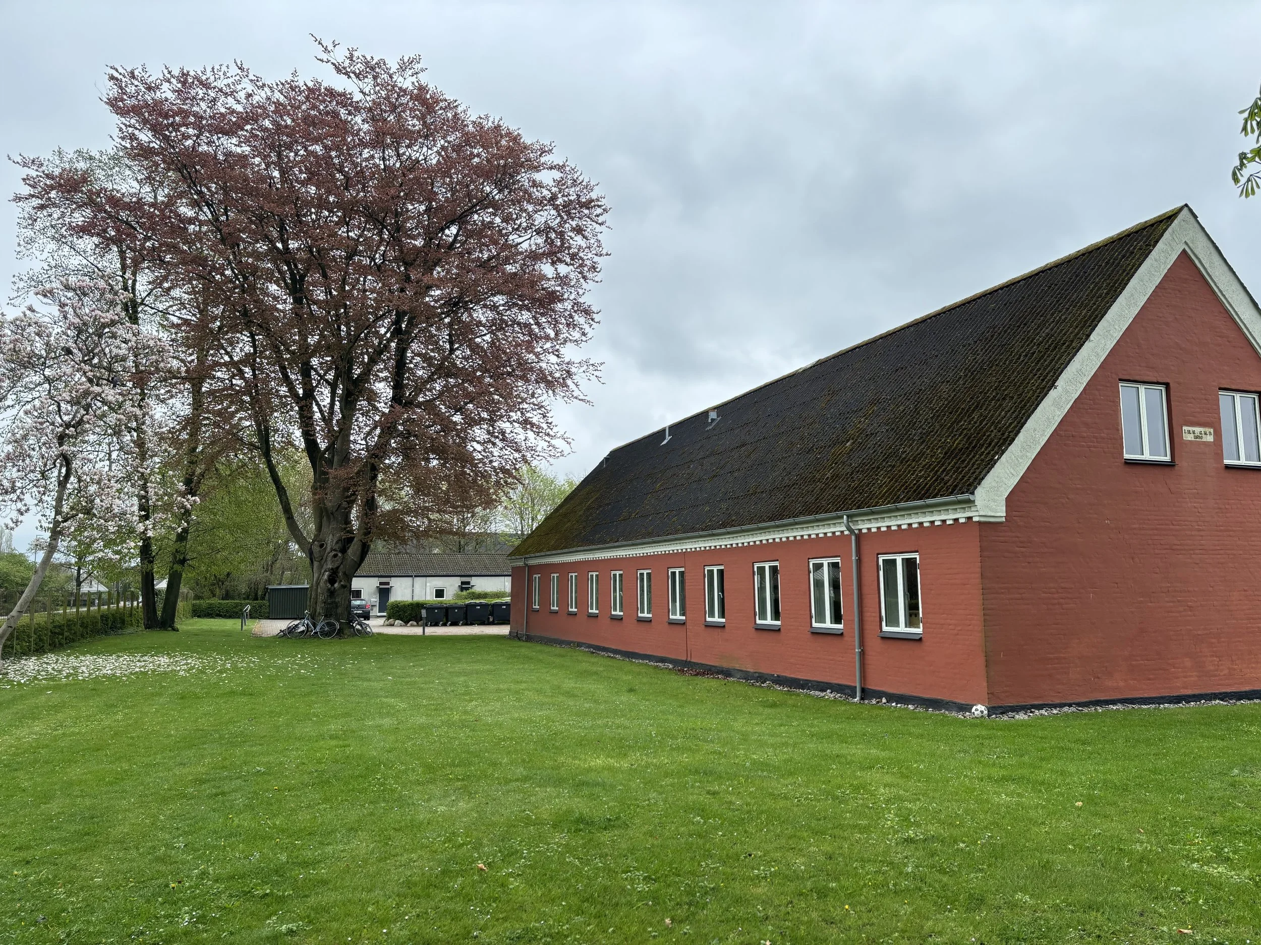 Fælleshuset mod vejen