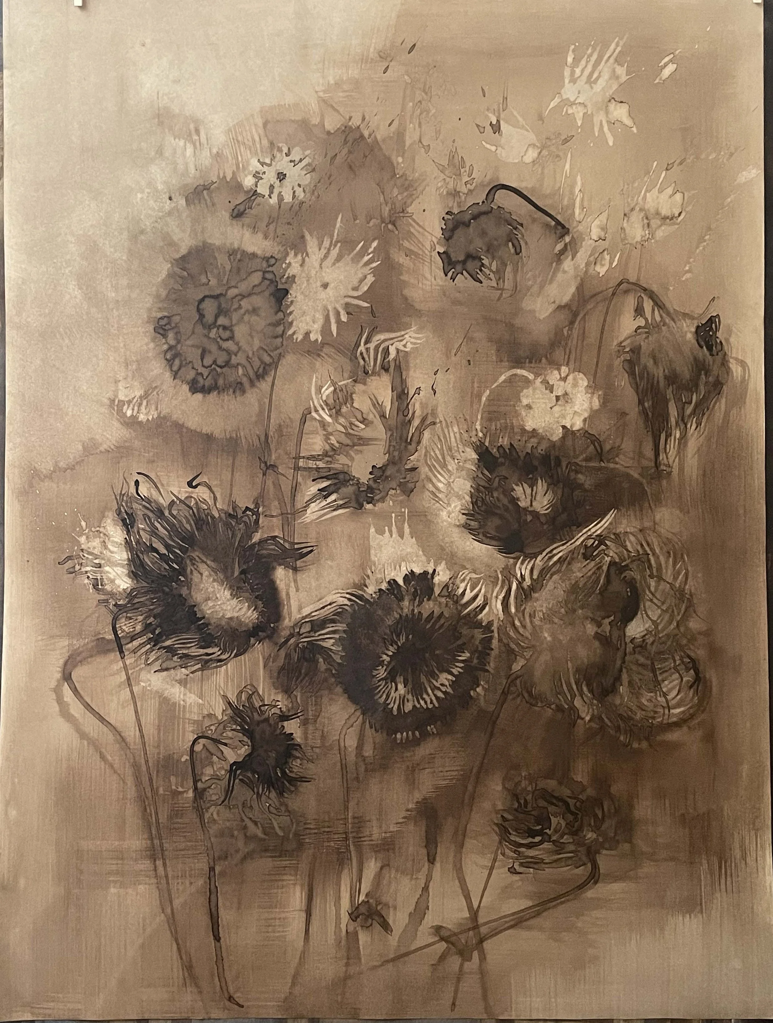 Dahlia                                               – 4
(sur non-tissé)
Didier Cros 2023 Lavis au brou de noix 100x133 cm      
Prix de vente :                               1400 €