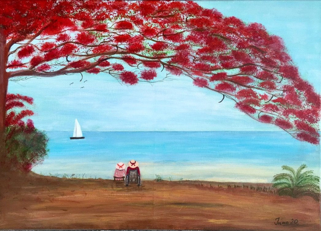 Gemälde einer malerischen Küstenlandschaft mit zwei Rollstühlen unter einem Baum mit roten Blüten. Im Hintergrund segelt ein Boot auf dem ruhigen Meer.