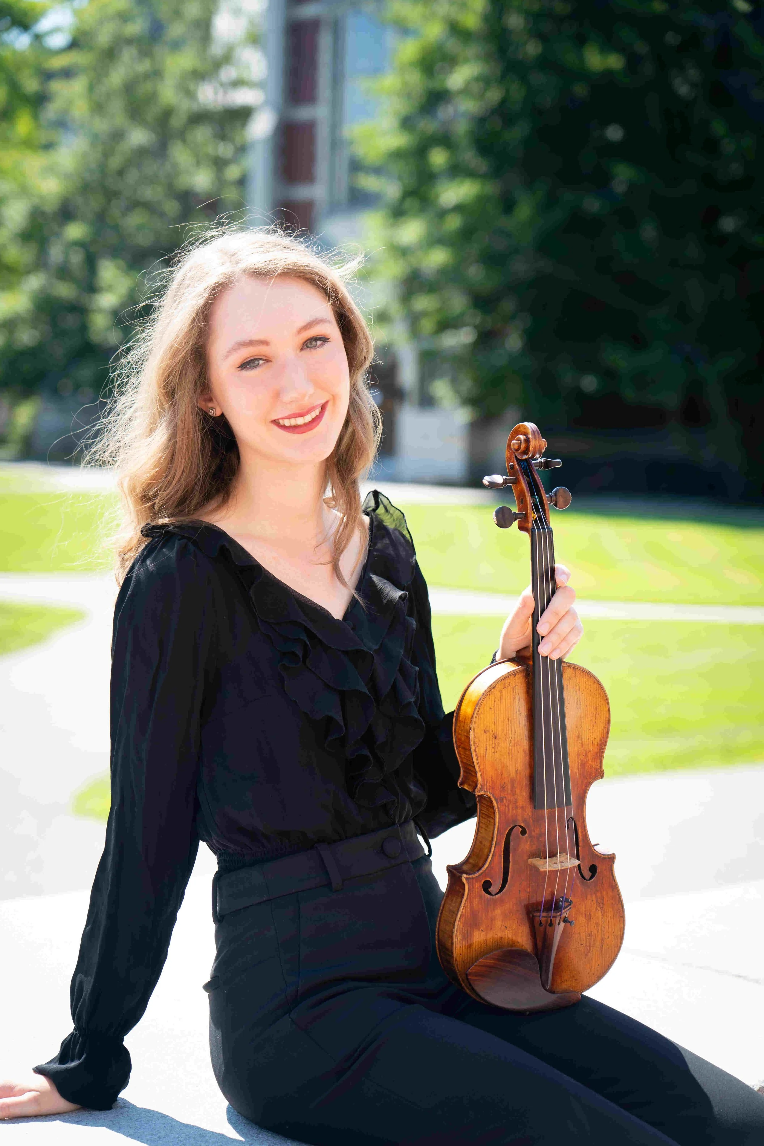 Emma Johnson, VIOLIN