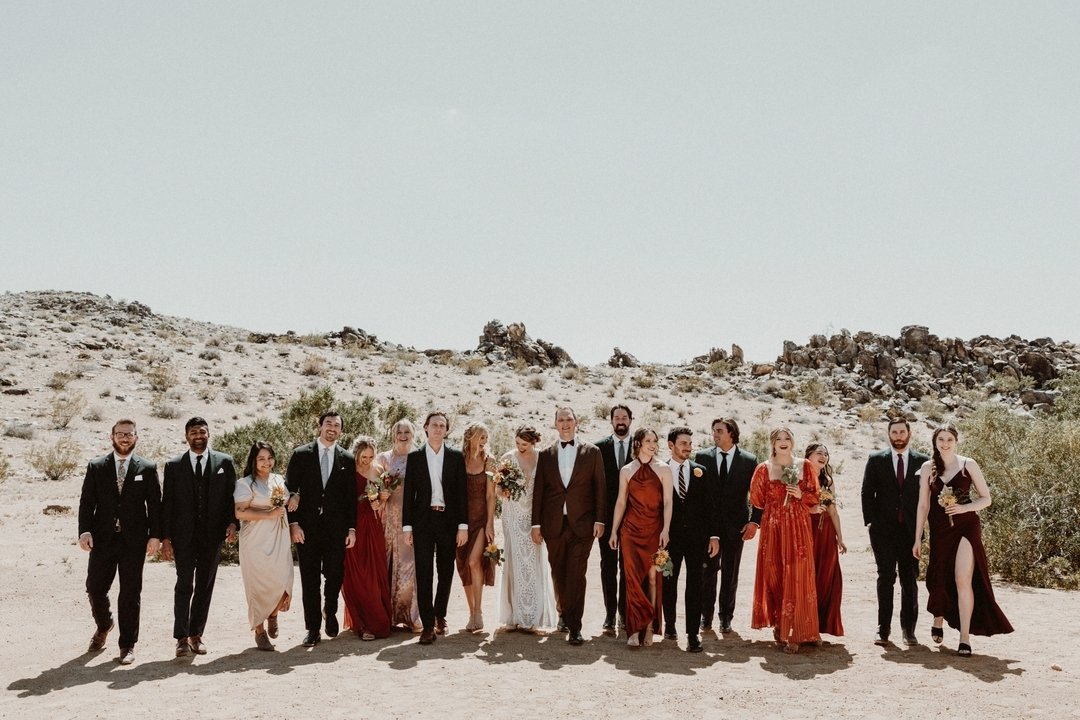 Now THAT'S a wedding party!
&bull;⁠ The Creative Team &bull;⁠
Awesome Couple: @mar_mah_lade + Steven
Marlayna's Attire: @grace_loves_lace
Steven&rsquo;s Attire: @suitsupply 
Venue: @moradajoshuatree
Florist + Planner: @paloverdeparties
Photographer: 