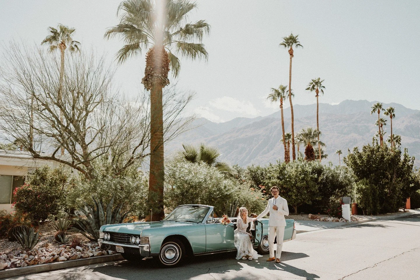 Emily and Adam's wedding was beautiful.
&bull;⁠ The Creative Team &bull;⁠
Awesome Couple: @emmysunshine84 + @aemoon
Emily's Attire: @watters Arlo Dress + @crowjanejewelry
Adam&rsquo;s Attire: @suitsupply + @crowjanejewelry
Venue: @spencersevents
Flor
