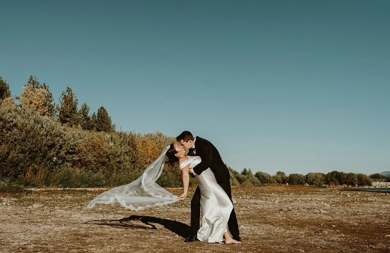 I love a good veil. 

#jennandpawelphotography #jennandpawel #makeyourowntraditions #pawel_paparazzo #pawelpaparrazzo #lettheadventurebegin #adventurecouple #bigbearelopement #bigbearelopementphotographer
#bigbear #bigbearwedding #bigbearphotography 
