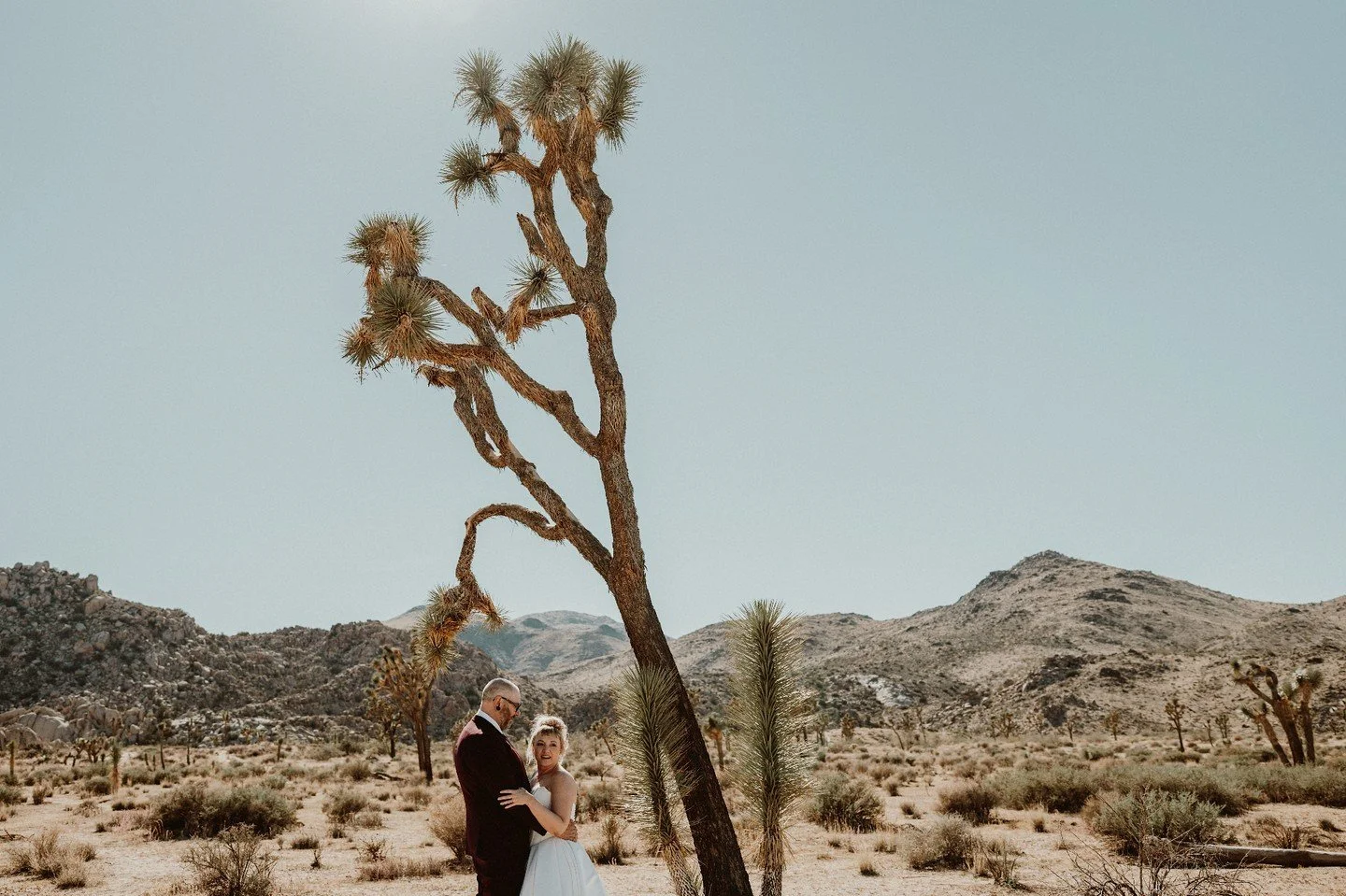 A pi&ntilde;ata, mini donkeys and a ball pit! Paige and Kevin's wedding at the Hicksville Trailer Palace in Joshua Tree was seriously one for the books.
&bull; The Creative Team &bull;⁠
Bad Ass Couple: @metal.peaches + @paige_appropriate + @k.bwayno
