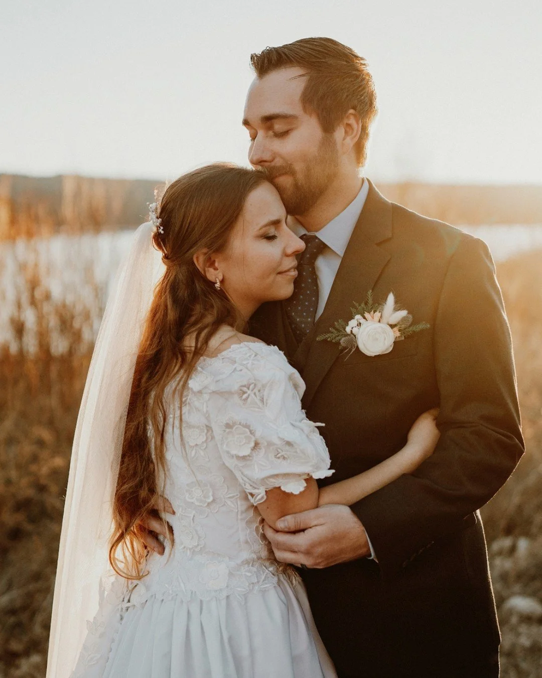 Kassie and Sam had the elopement of their dreams, in nature with their best furry friend.
&bull;⁠ The Creative Team &bull;⁠
Beautiful Couple: Kassie + Sam
Venue: Big Bear Mountains
Photographer: @jennandpawel ⁠
Florist: @thenatureofthings
Officiant +