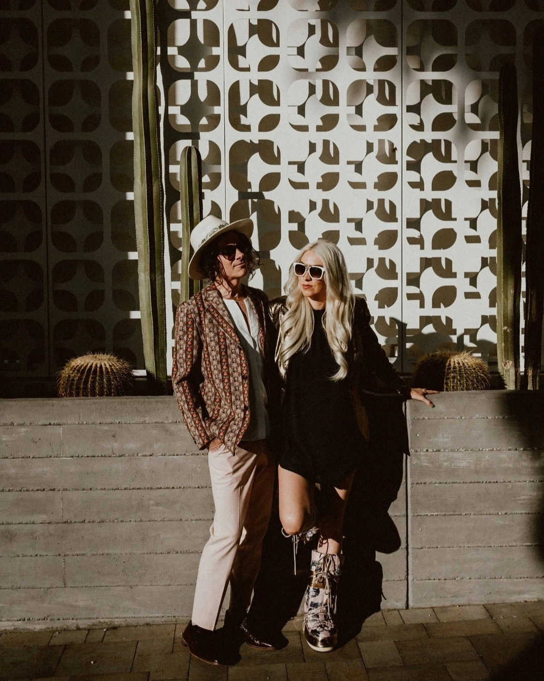 Hope your weekend is as cool as these two.

#jennandpawelphotography #palmspringsphotographer #palmspringsengagement