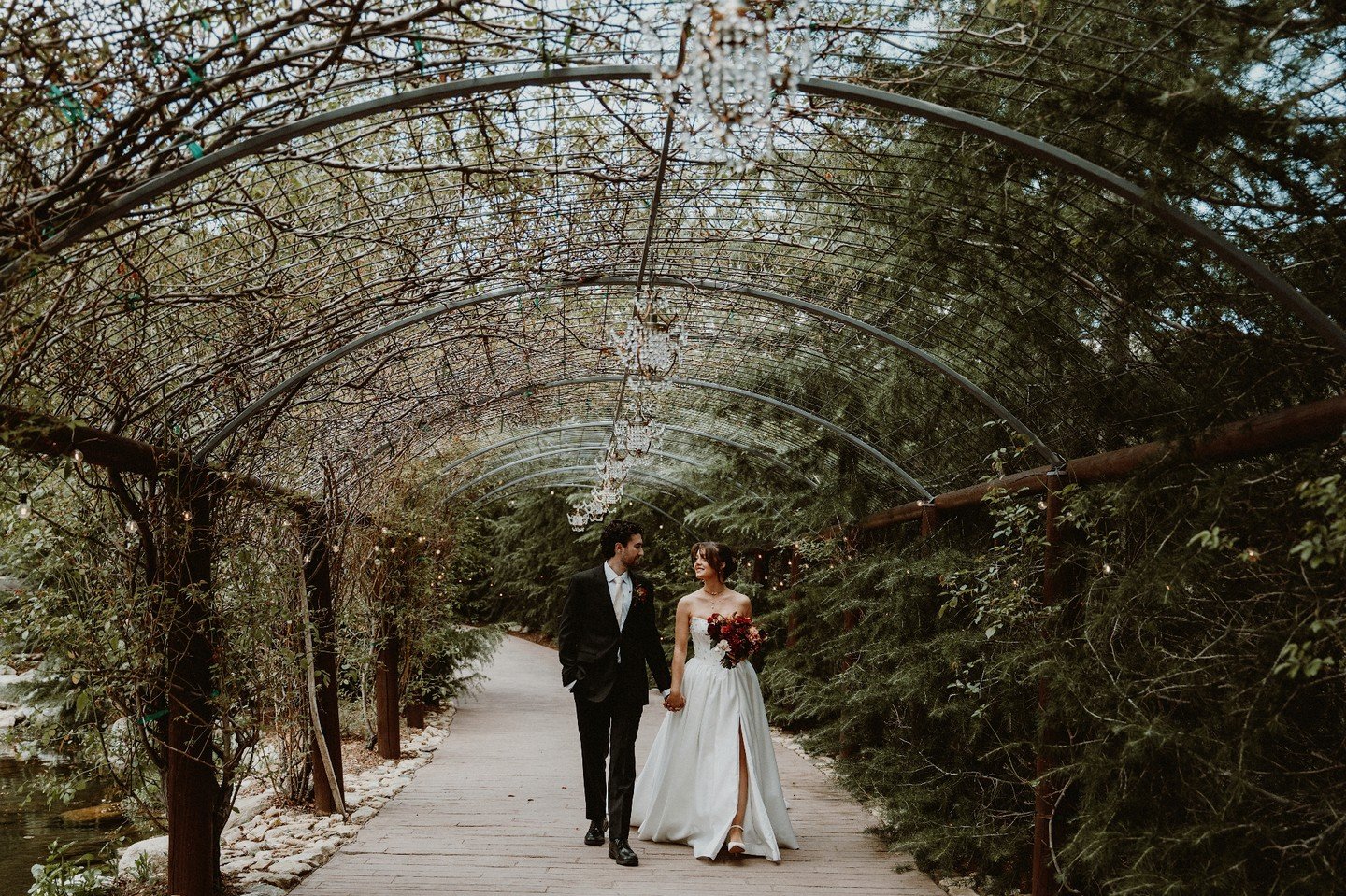 Happy one year anniversary to Brenna and Anthony.

#jennandpawelphotography #destinationwedding