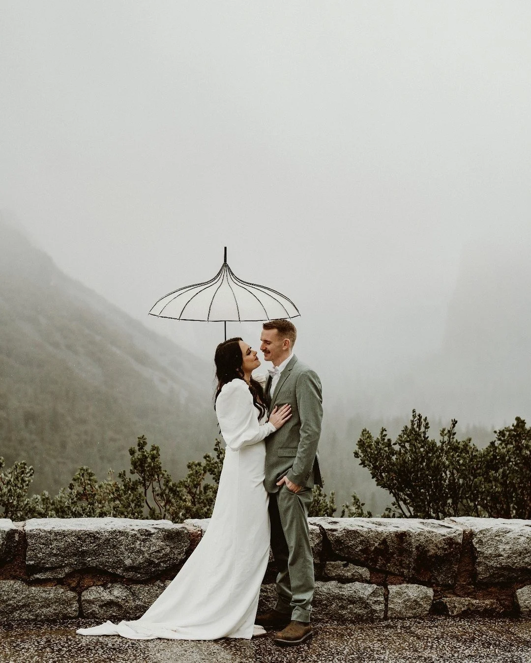 One of our favorite elopement locations is Yosemite. Every season it has a different look to it that is always awe inspiring.​​​​​​​​
​​​​​​​​
#jennandpawelphotography #yosemiteelopement #yosemiteelopementphotographer