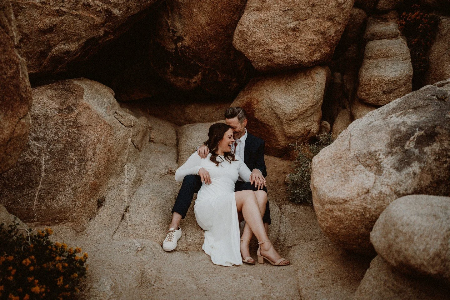 The rocks in Joshua Tree are some of my favorite spots to put you beautiful newlyweds.

#jennandpawelphotography #jennandpawel #joshuatreeelopement #joshuatreeelopementphotographer #joshuatreeadventureelopement #destinationelopement #epicelopement #j