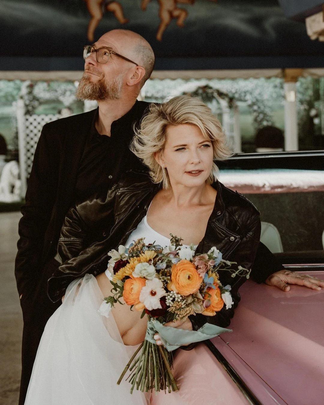 Nothing quite like a quick elopement in Las Vegas.
&bull; The Creative Team⁠ &bull;
Planning + Permits: @rocknromanceelopements
⁣Associate Photographer: @jennandpawel
Venue: @littlewhiteweddingchapel

#lasvegasbride #vegaselopementpackage #vegaselope