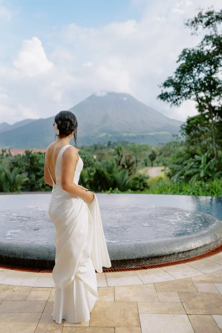 Best Tips to Organize Your Wedding Travel Itinerary in Costa Rica for You &amp; Your Guests