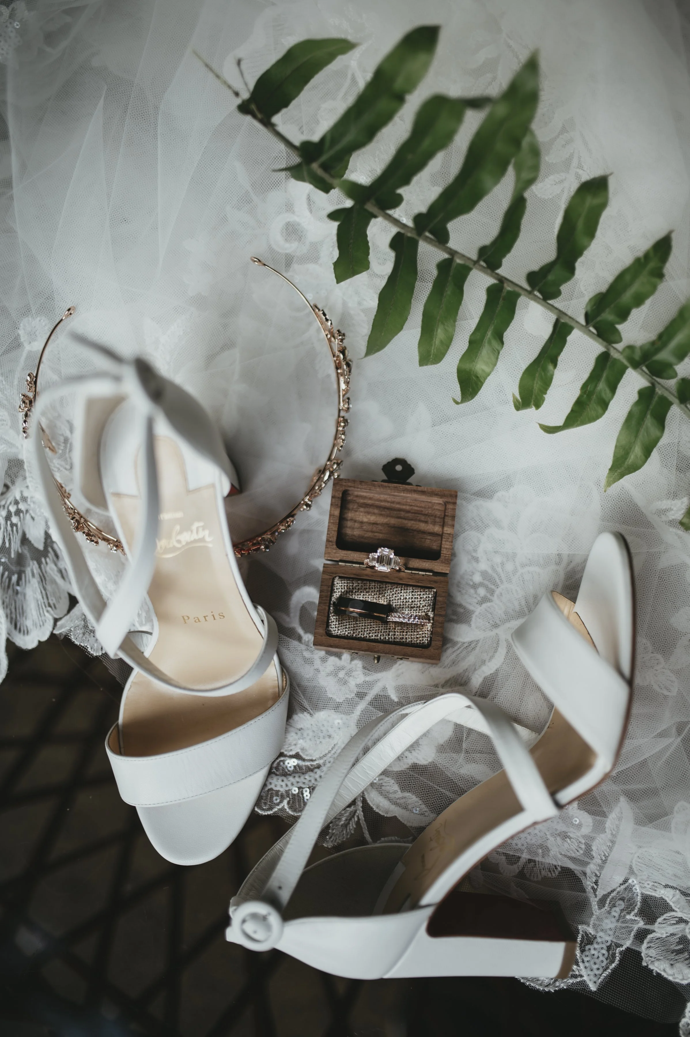 Romantic pastel wedding full of whimsical charm details and tropical elegance.