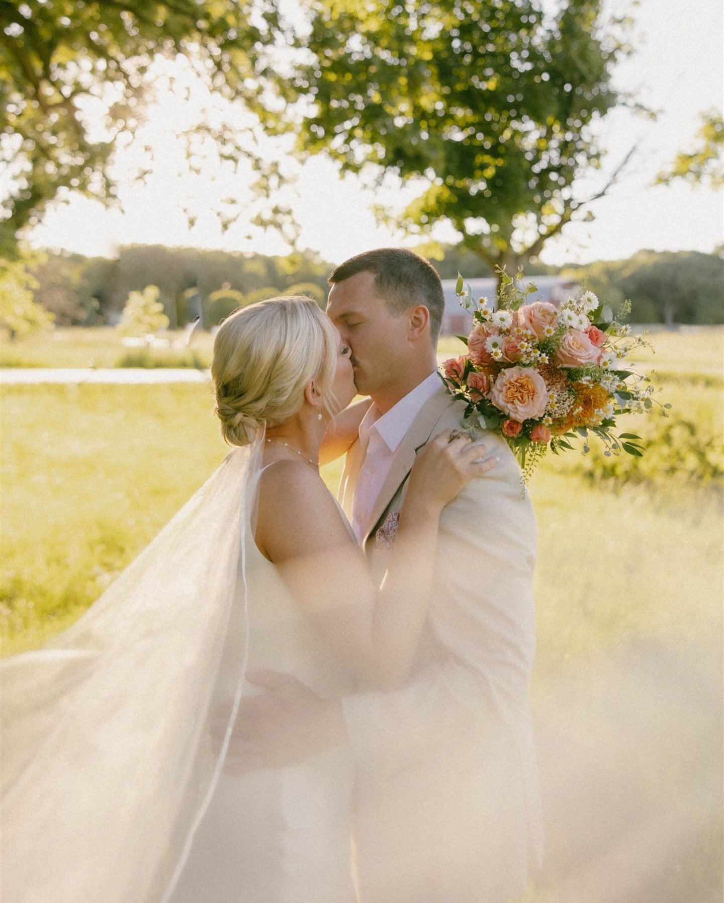 tbh&hellip; I feel like photography is no longer just about snapping a pretty picture&hellip; 

It&rsquo;s about telling a story. Those moments in between, the build-up, the waiting, and the emotion behind every frame. In a world rushing for instant 