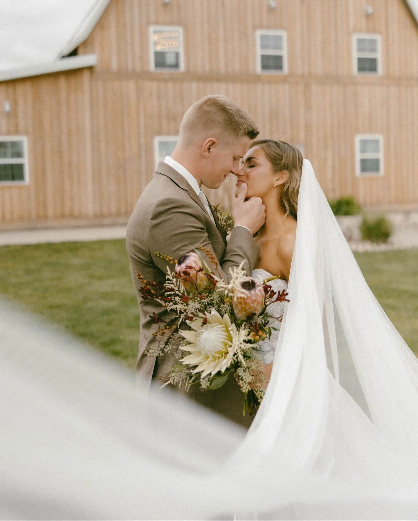 Mr. &amp; Mrs. Muller🥂🤎🫶🏻

// lowa wedding, lowa, Wedding trends, Midwest wedding, Midwest, Wedding photographer, lowa wedding photographer, Engagement Session, Engaged, Engagement Photos, Des Moines Wedding, Des Moines, Midwest Photographer, Mid