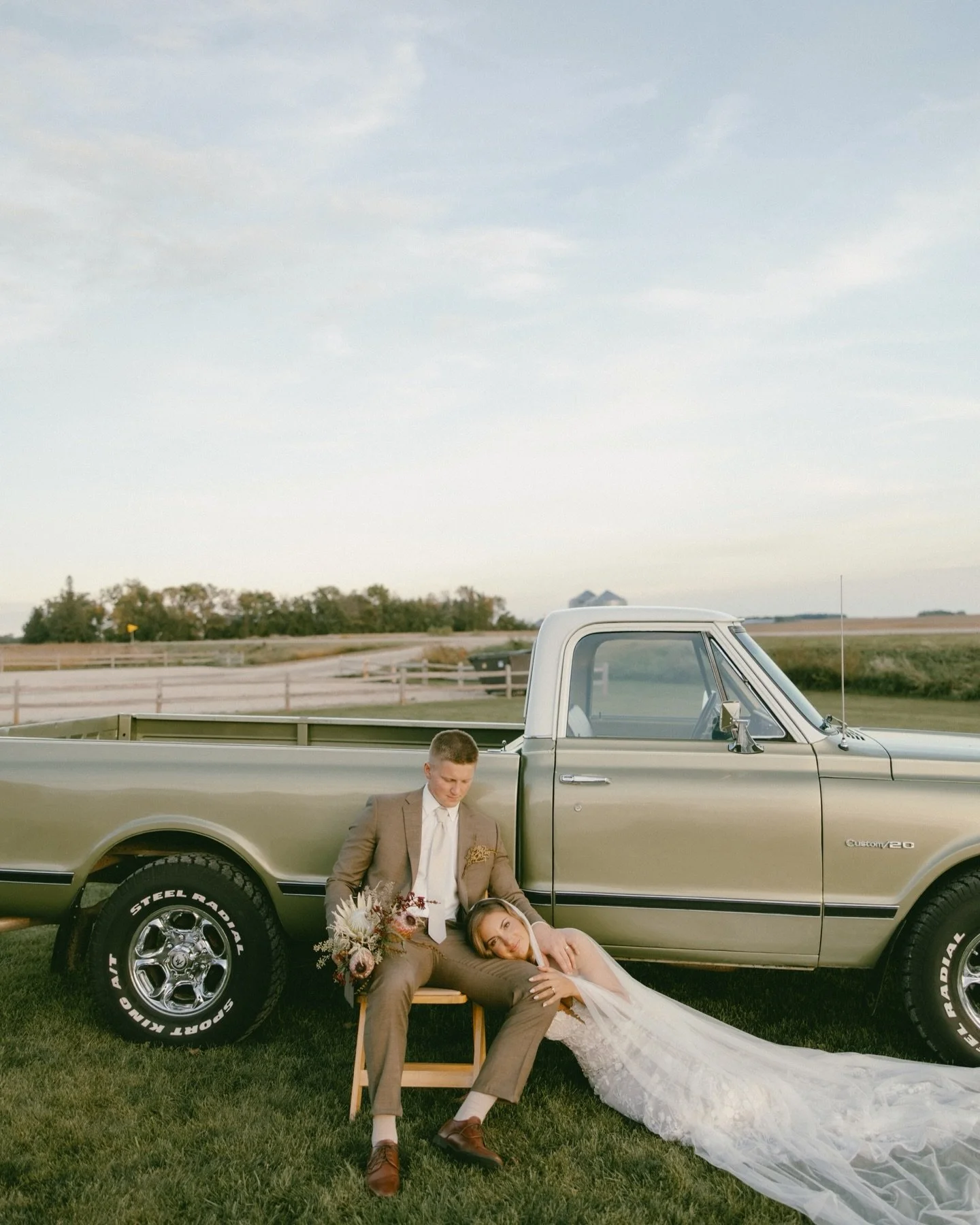 these photos deserved a permanent spot on my feed🥹🤎 

// lowa wedding, lowa, Wedding trends, Midwest wedding, Midwest, Wedding photographer, lowa wedding photographer, Engagement Session, Engaged, Engagement Photos, Des Moines Wedding, Des Moines, 