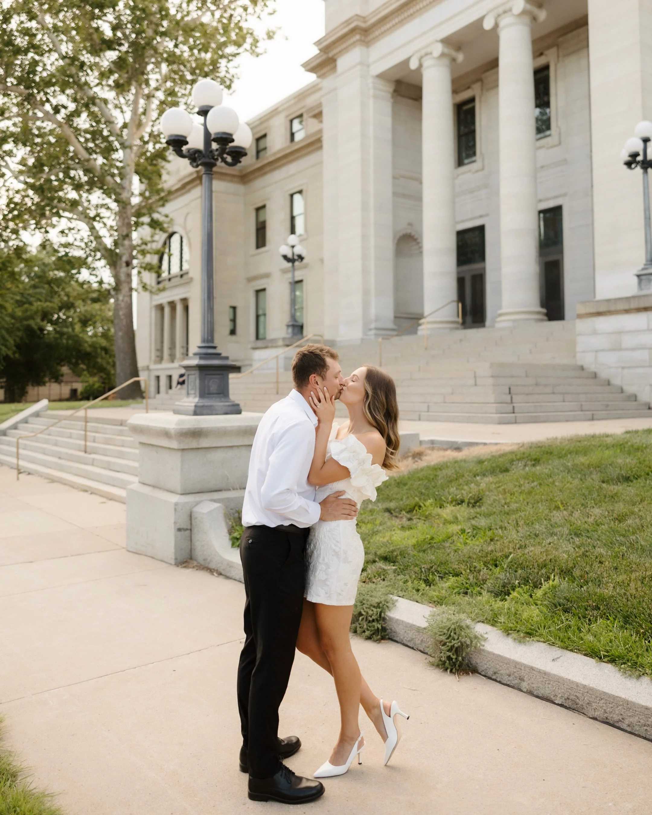Jaelyn &amp; Drew 🤎🥂🌾🎞️

// lowa wedding, lowa, Wedding trends, Midwest wedding, Midwest, Wedding photographer, lowa wedding photographer, Engagement Session, Engaged, Engagement Photos, Des Moines Wedding, Des Moines, Midwest Photographer, Midwe
